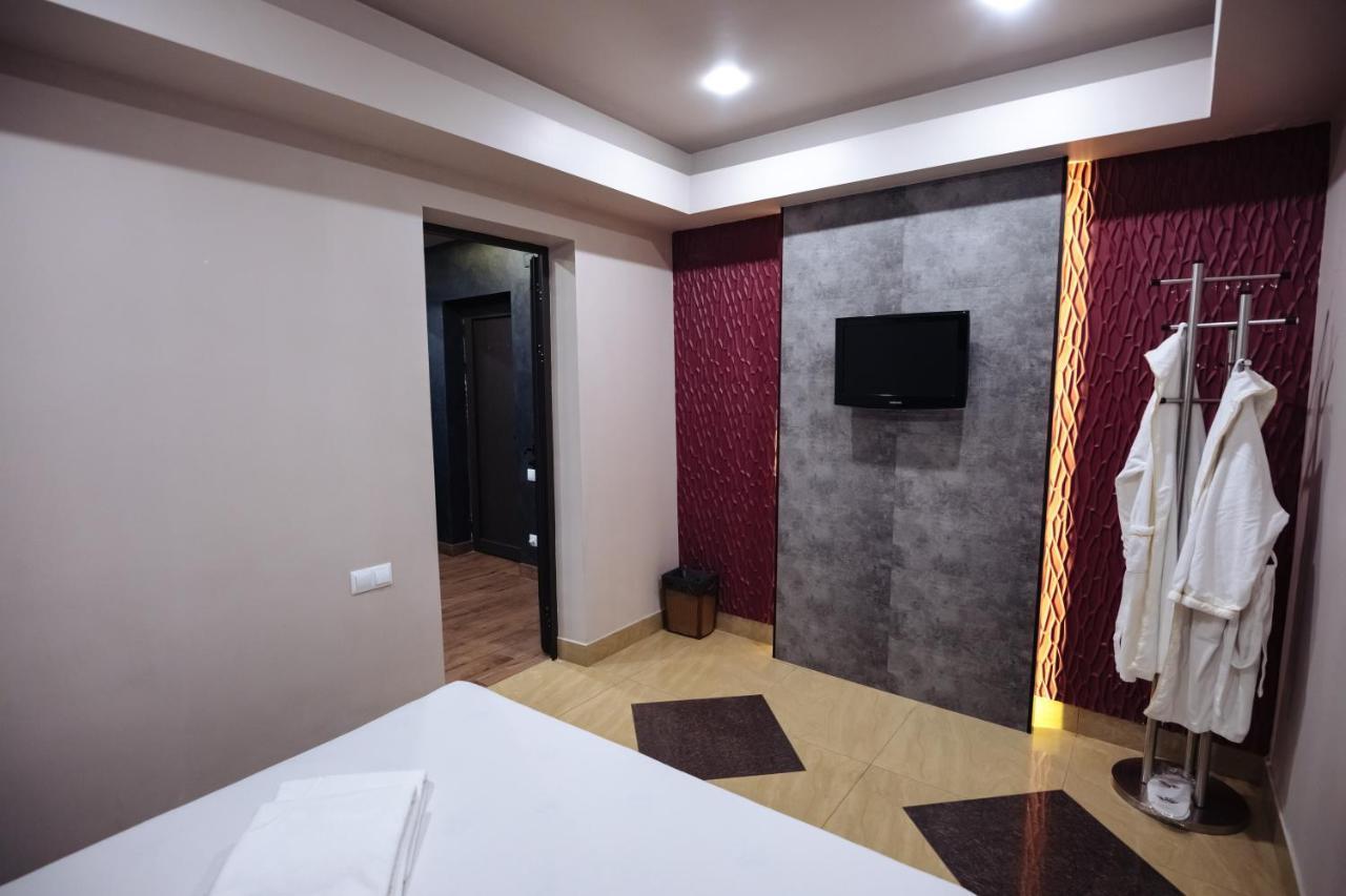 Golden Seconds Hotel Jereván Kültér fotó
