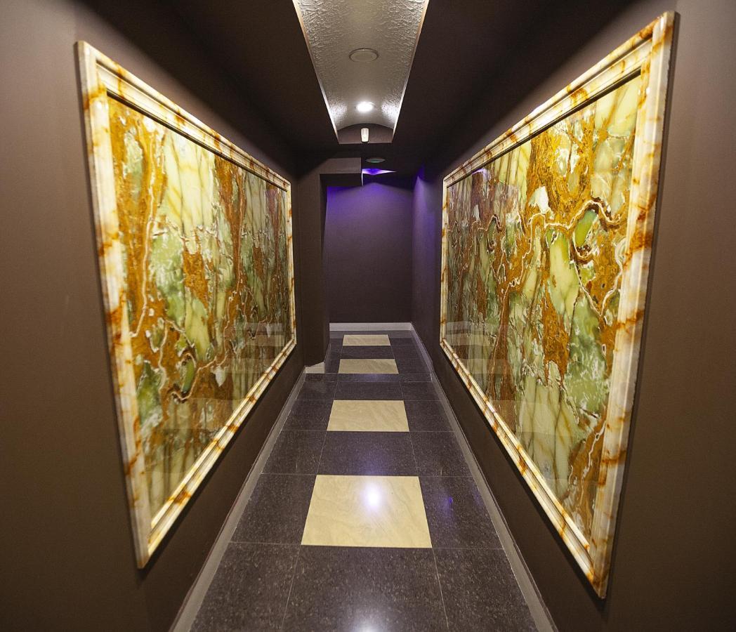 Golden Seconds Hotel Jereván Kültér fotó